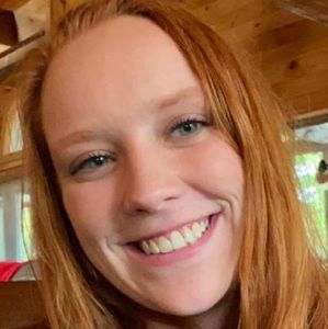 Meet your Posher, Abbi